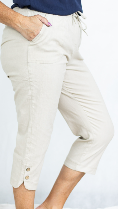 Willow Tree - WHITE 3/4 LENGTH STRETCH PULL-ON PANTS