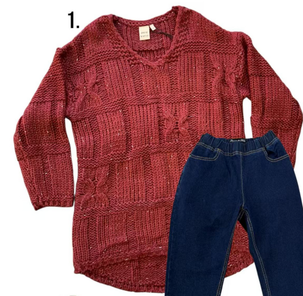 Jolie Saule - V-NECK CABLE KNIT JUMPER